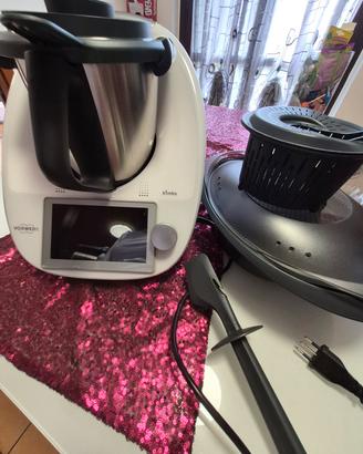 Bimby Vorwerk TM6 - Perfetto e Completo di Accesso