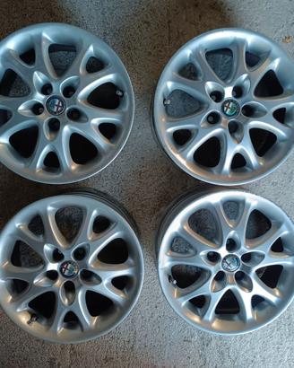 SET 4 CERCHI IN LEGA 15 ALFA ROMEO 147 - 6,5Jx15H2