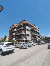 Appartamento di 139 m² con più di 5 locali e box a