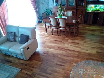 Stock 25m Iroko prefinito rimanenza terza scelta