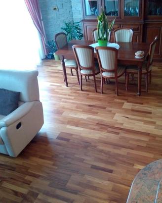 Stock 25m Iroko prefinito rimanenza terza scelta