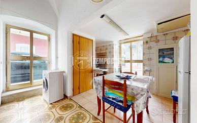 NUOVO PREZZO! Bilocale a piano terra cantina doppi