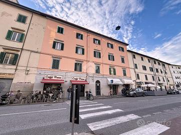 3 LOCALI A LIVORNO