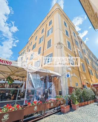 NEL CUORE AUTENTICO DI ROMA - CAMPO DE' FIORI