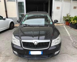 SKODA Octavia 1.6 TDI CR F.AP. Wagon Elegance