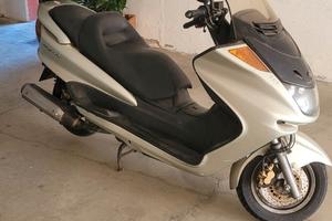 Yamaha majesty 250