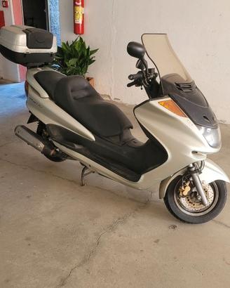 Yamaha majesty 250