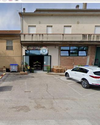 Locale comm.le di mq 140