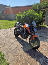 Ktm duke 790