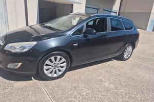 opel astra station wagon