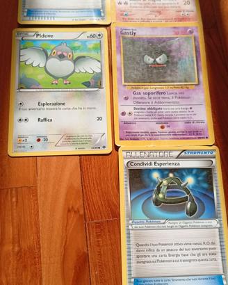 set 17 carte Pokémon 