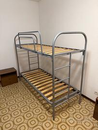Letto a castello in metallo
