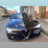Alfa Romeo Giulia 2.2 150cv