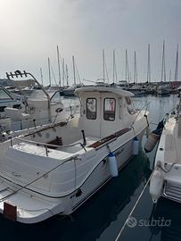 BARCA ARVOR 215