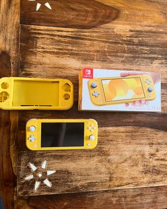switch lite gialla con filo e scatola originale