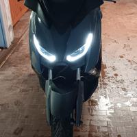 Yamaha X-Max 125 TECH MAX Guidabile a 16 anni