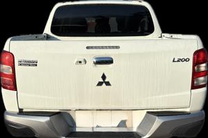 RICAMBI MITSUBISHI L200 COLORE BIANCO