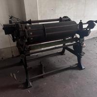 Macchina tipografica industriale antica