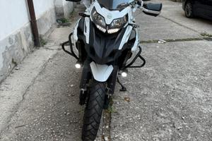 Benelli trk 502x