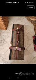 Valige donna vintage