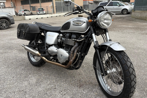 Triumph Bonneville T100