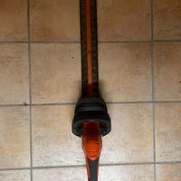 Tagliasiepi elettrico Black & Decker