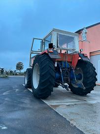 Trattore agricolo