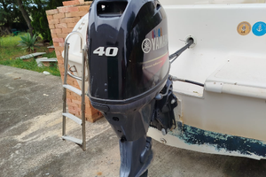 Yamaha 40 cv 10 ore di navigazione