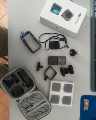 dji action 2  dual screen combo con accessori 