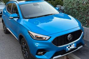 MG zs 1.0 turbo Luxury con tettuccio apribile