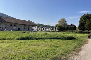 Ultimo lotto: terreno edificabile ad Azzio.
