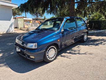 Renault Clio 1.8i 16V