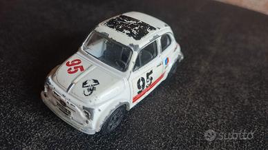 Modellino BBURAGO Fiat 500 Abarth in scala 1/43