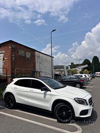 Mercedes Gla 200d  2018 iva esposta detraibile