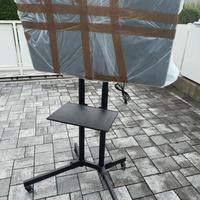 Televisore Philips + porta tv mobile