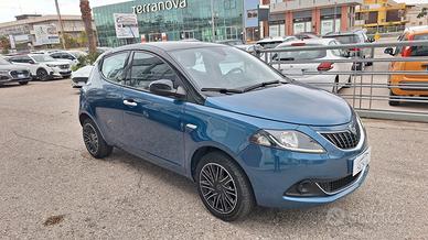 Lancia Ypsilon 1.0 FireFly 5 porte S&S Hybrid Silv