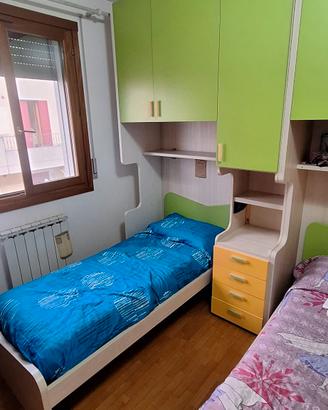 cameretta due letti ad angolo