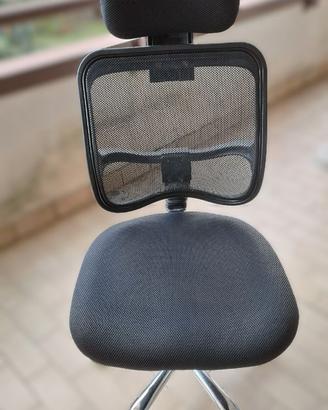 SEDIA DA UFFICIO/PC ERGONOMICA CON POGGIATESTA.