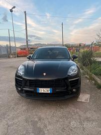 Porsche Macan s