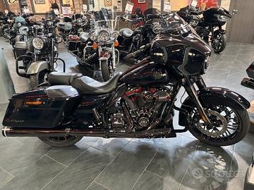 2022 Street Glide CVO 117