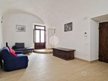 3 LOCALI A L'AQUILA