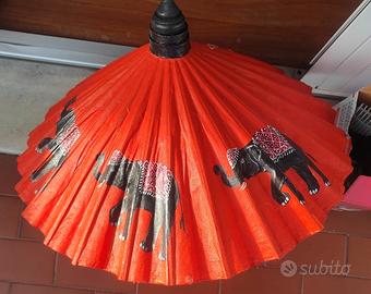 Ombrellino thailandese in bambù dipinto a mano