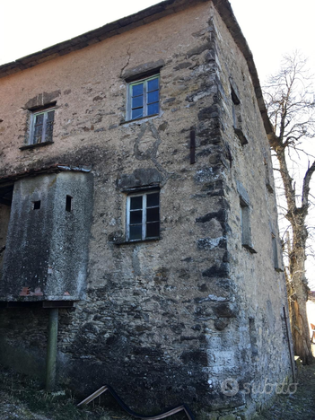 Casa indipendente a Montebruno (Ge )