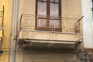 Palazzina 3 piani con terrazzo