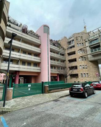 Appartamento di 100 m² con 3 locali e box auto a S