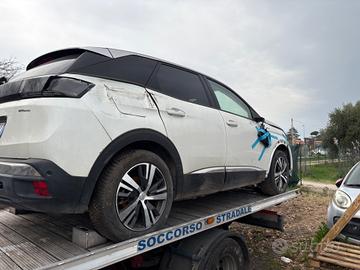 Peugeot 3008 Hybrid Incidentata