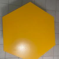 Tavolino esagonale giallo
