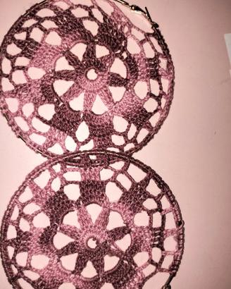 Orecchini grandi a cerchio con ricamo floreale all