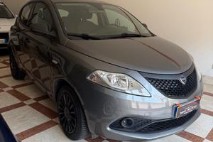 Lancia Ypsilon 1.0 FireFly 5 porte S&S Hybrid Ecoc