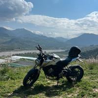 Honda cb125r (2021)